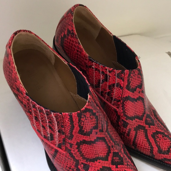 Rylee Python - embossed ankle bootie - Picture 11 of 11